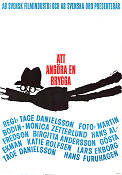 Att angöra en brygga 1965 poster Monica Zetterlund Birgitta Andersson Hasse och Tage Gösta Ekman Hans Alfredson Tage Danielsson Filmbolag: AB Svenska Ord Konstaffischer